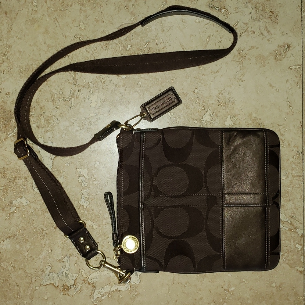 COACH Brown Swingpack Crossbody bag